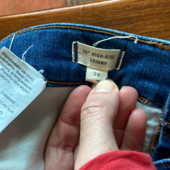Madewell High Rise 10” Skinny Jeans - Picture 8 of 8
